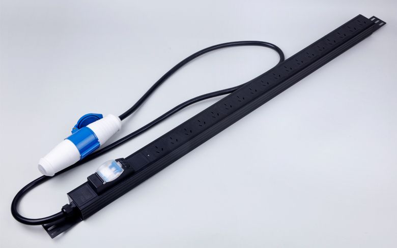 32A機(jī)柜PDU插座 14位國(guó)標(biāo)三扁10A 4位國(guó)標(biāo)三扁16A 輸出